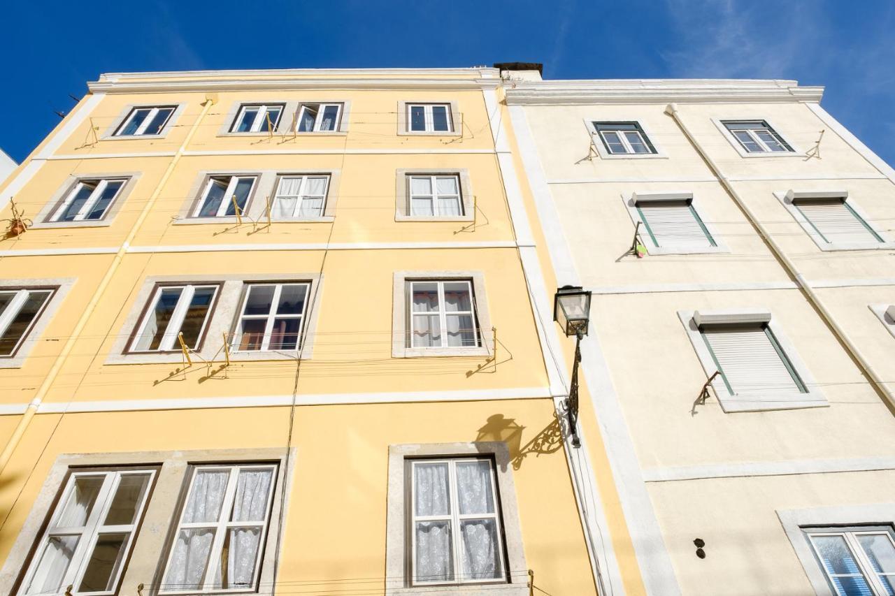 Colourful Alfama Apartment Lisbon Luaran gambar