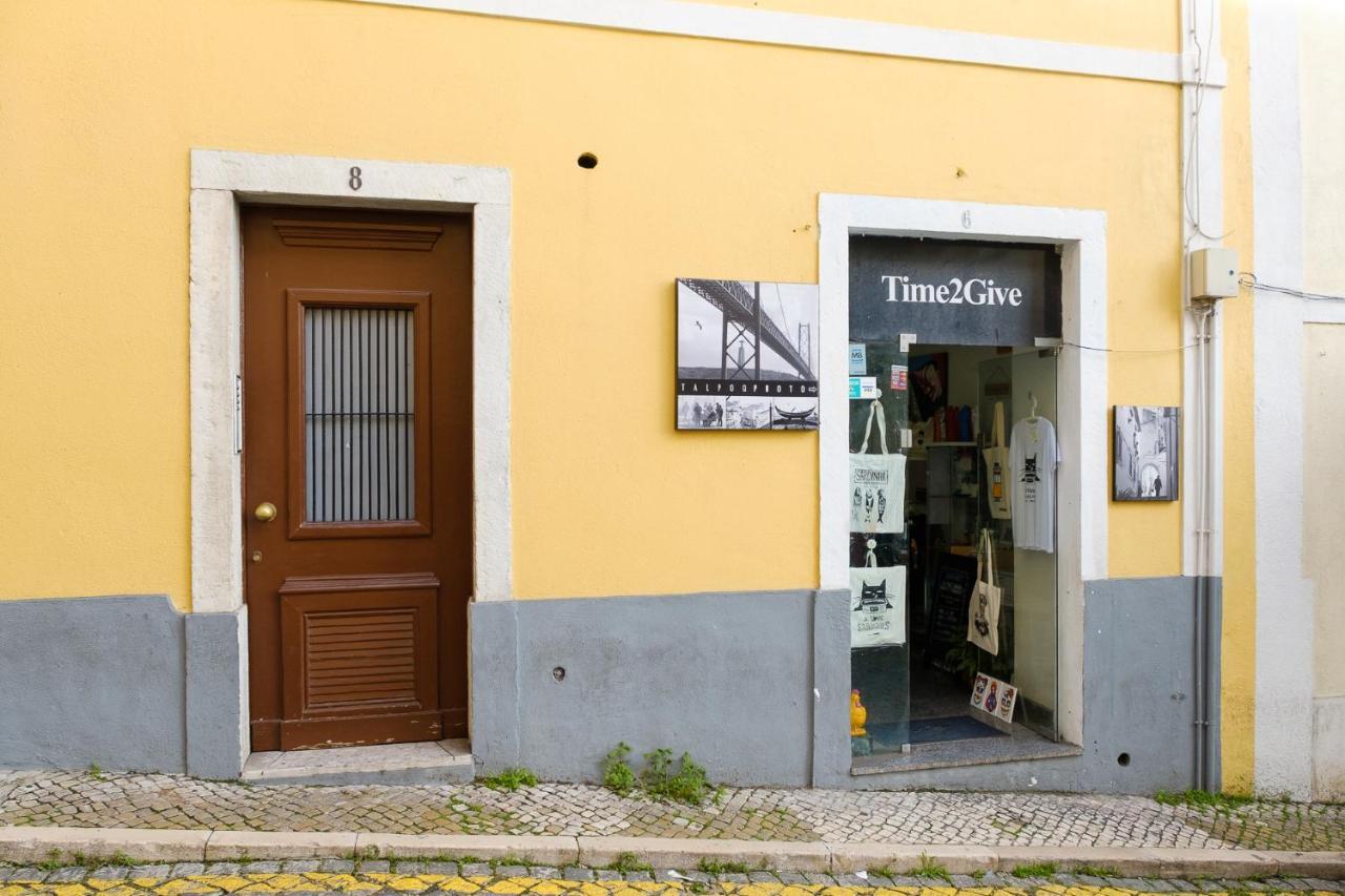 Colourful Alfama Apartment Lisbon Luaran gambar